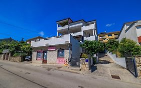 Apartments Luna